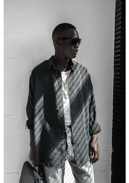 Erkek Oversize Yıkamalı Rahat Gömlek Siyah fırsatları