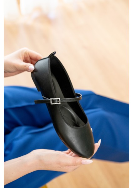 Armi Siyah Taşlı Baretli ( 1 cm Topuklu ) Yuvarlık Burun Babet fiyatları