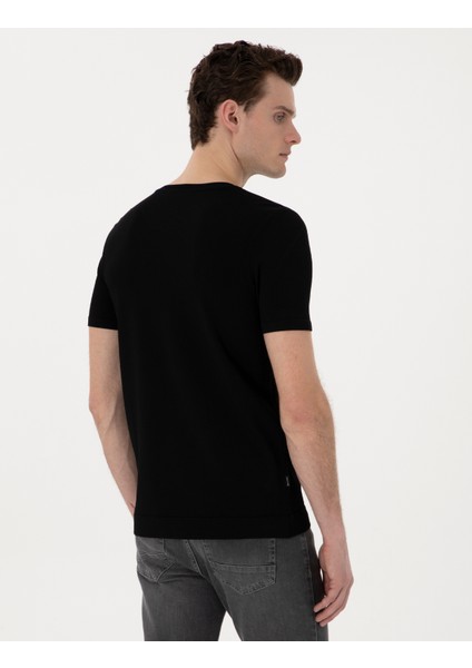 Erkek Siyah Slim Fit Bisiklet Yaka Triko Tişört 50306131-VR046