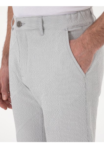 Erkek Gri Slim Fit Gofre Beli Lastikli Dokuma Şort 50305289-VR024