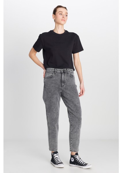 Mom Fit Yüksek Bel Dar Paça Açık Gri Pamuklu Esnek Jean Denim Pantolon fiyatları