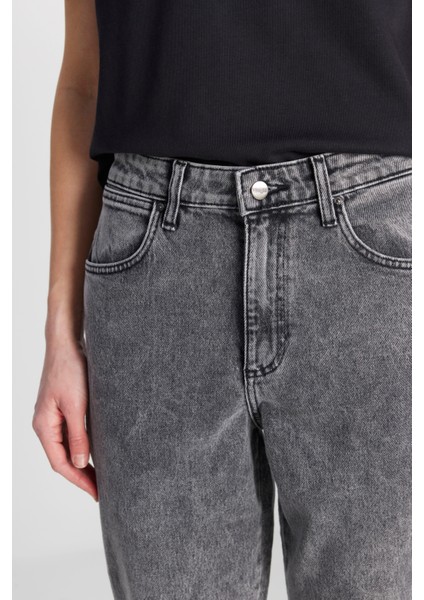 Mom Fit Yüksek Bel Dar Paça Açık Gri Pamuklu Esnek Jean Denim Pantolon indirimleri