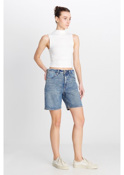 Slim Fit Dar Kesim Normal Bel Mavi Bermuda Jean Kot Şort