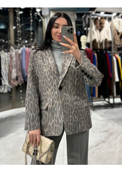 Lorika Leopar Desenli Düğmeli Cep Detaylı Blazer Ceket-Bej