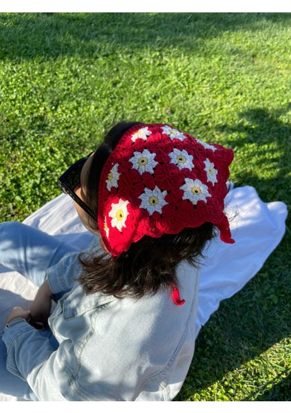Papatya Motifli Örgü Bandana