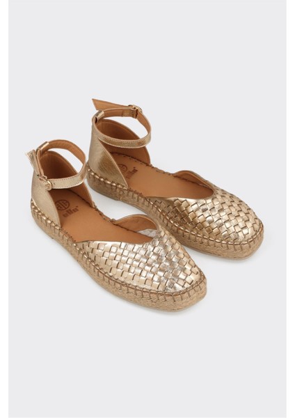 Kadın Espadril Gold Renk Düz Deri Tabanlı 2.5 cm Topuk Yüksekliği ile Rahat Kullanım fiyatları