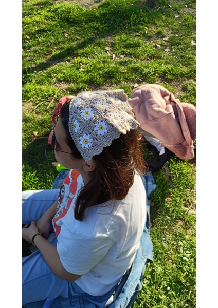 Papatya Motifli Örgü Bandana fiyatları