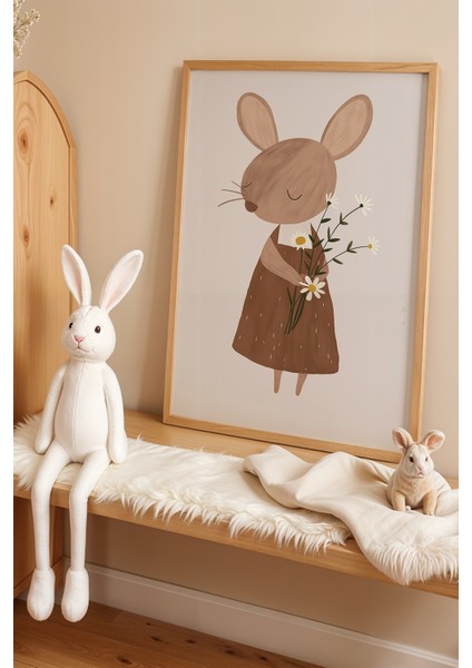 Çiçek Taşıyan Şık Giyimli Fare - Doğal Ahşap Çerçeveli Çocuk ve Bebek Odası Tablosu