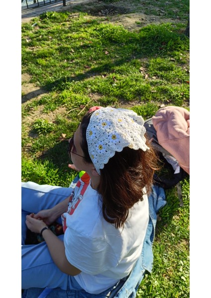 Papatya Motifli Örgü Bandana fiyatları
