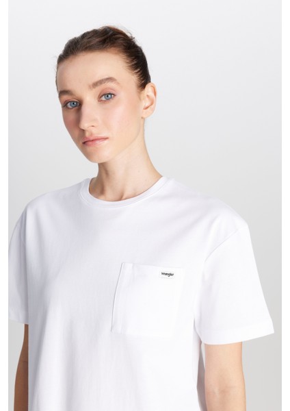 %100 Pamuk Regular Fit Normal Kesim Bisiklet Yaka Cep Detaylı Kırık Beyaz Tişört fırsatları