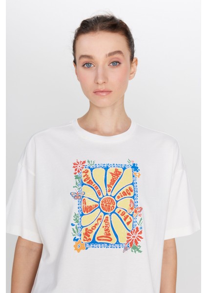 Loose Fit Rahat Kesim Bisiklet Yaka %100 Pamuk Kırık Beyaz Tişört fırsatları