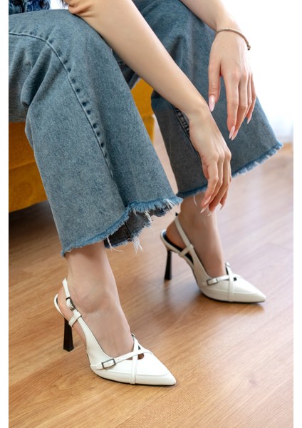 Lorea Beyaz Rugan (10 cm Topuk Boyu ) Sivri Burun Topuklu Ayakkabı