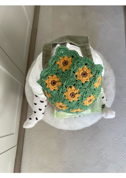 Ayçiçek Motifli Örgü Bebek Bandana