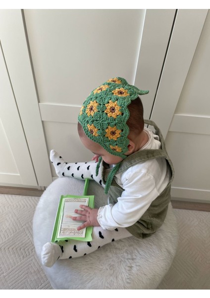 Ayçiçek Motifli Örgü Bebek Bandana fiyatları