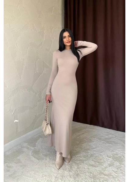Bej Vücudu Saran Uzun Elbise