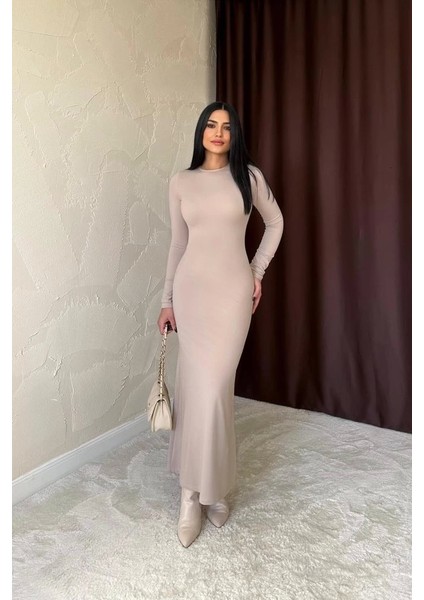 Bej Vücudu Saran Uzun Elbise