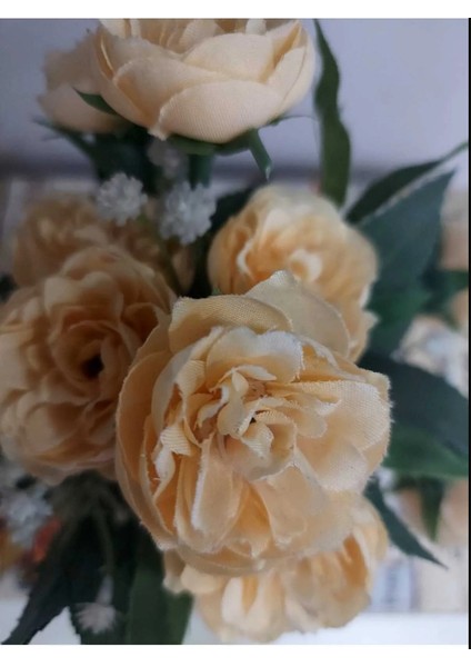 Kendinden Kelebek Desenli Sarı Beyaz Yapay Çiçekli Yeşil Yapraklı Topraklı Yuvarlak Saksı 1 Adet fırsatları