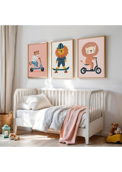 Kaykaycı ve Scooter’lı Aslanlar – Doğal Ahşap Çerçeveli Eğlenceli Tablo Seti