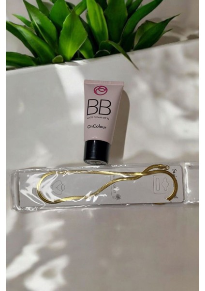 Luxury Oncolour Bb Krem 10 Spf ve Italyan Kolye Den Oluşan Set 1 Adet