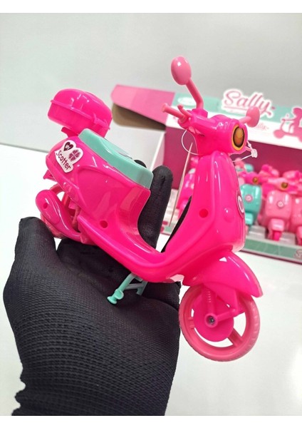 Luxury Kız Çocuk Oyuncak Renkli Scotter Motosiklet Oyuncak Bebek Aksesuarı Şık Tasarım Motor 13X21 cm 1 Adet