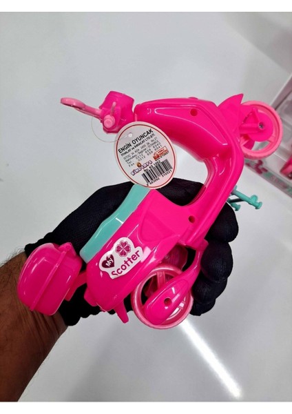 Luxury Kız Çocuk Oyuncak Renkli Scotter Motosiklet Oyuncak Bebek Aksesuarı Şık Tasarım Motor 13X21 cm 1 Adet