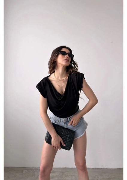 Siyah Vatkalı Degaje Yaka Buzzy Bluz fiyatları