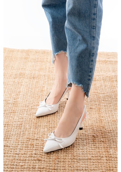 İNF-4500 Beyaz Rugan Günlük Arkası Açık Fiyonklu Topuklu Bayan Ayakkabı