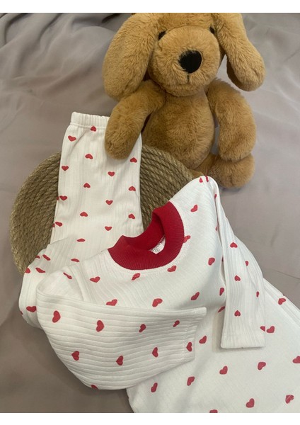 Raporlu Kalp Desenli Pijama Takımı fiyatları