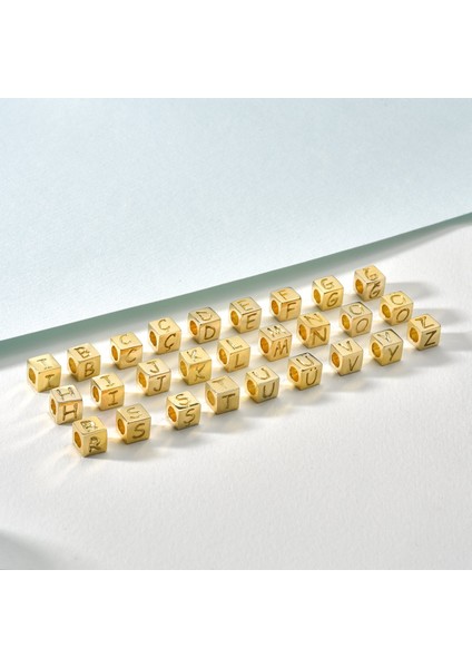 14 Ayar Altın Mikron Kaplama Kişiye Özel Küp Harf Gümüş Kolye - CN00435 fırsatları