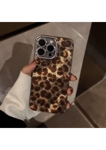 iPhone 13 Leopar Yağlı Boya Tasarım Hologram Kılıf