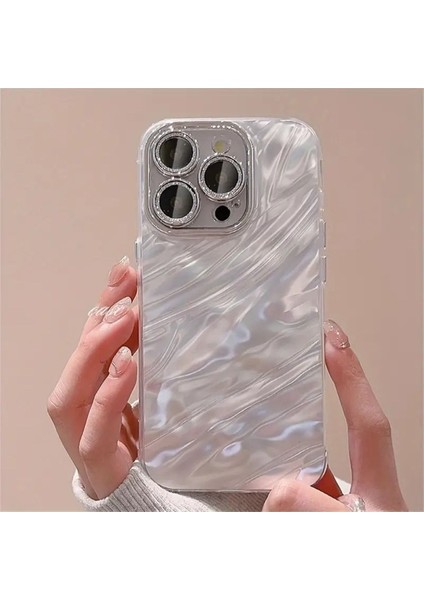Iphone 14 Uyumlu Lux 3D Gümüş Ipek Dalgalı Desenli Parıltılı Kamera Koruyuculu Kılıf fiyatları