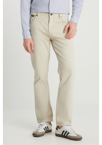 Texas Straight Fit Düz Kesim Normal Bel Ekru Pamuklu Esnek Pantolon modelleri
