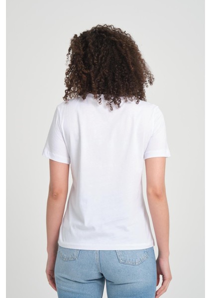 %100 Pamuk Basic Fit T-Shirt - Şık ve Konforlu Kısa Kollu Model modelleri