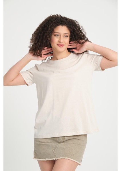 %100 Pamuk Basic Fit T-Shirt - Şık ve Konforlu Kısa Kollu Model indirimleri