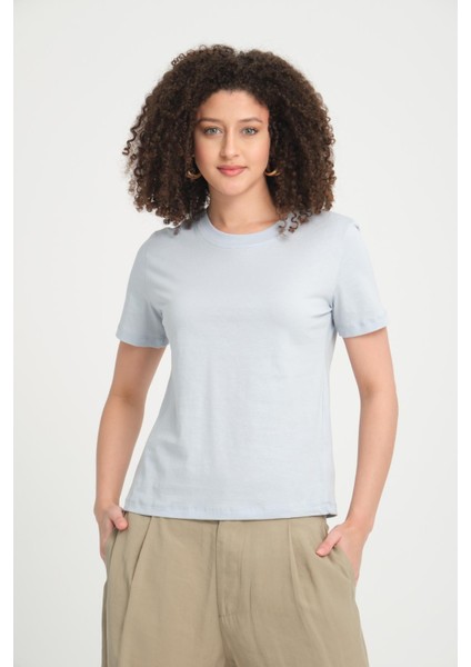 %100 Pamuk Basic Fit T-Shirt - Şık ve Konforlu Kısa Kollu Model