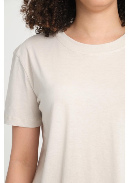 %100 Pamuk Basic Fit T-Shirt - Şık ve Konforlu Kısa Kollu Model