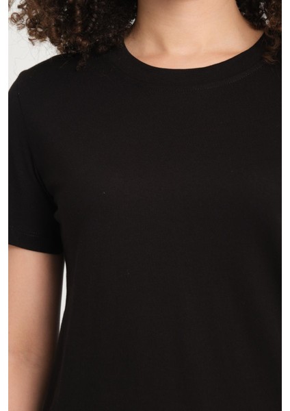 %100 Pamuk Basic Fit T-Shirt - Şık ve Konforlu Kısa Kollu Model