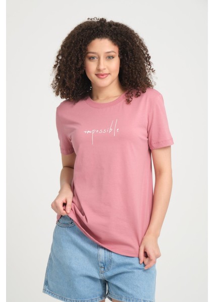%100 Pamuk Rahat Kesim Bisiklet Yaka T-Shirt - Minimalist Yazı Tasarımı