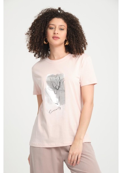 %100 Pamuk Kadın Bisiklet Yaka Pamuk T-Shirt - Şık Grafik Tasarım fırsatları