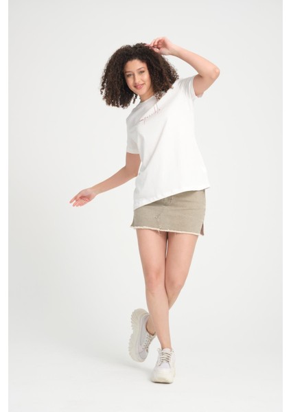 %100 Pamuk Rahat Kesim Bisiklet Yaka T-Shirt - Minimalist Yazı Tasarımı indirimleri