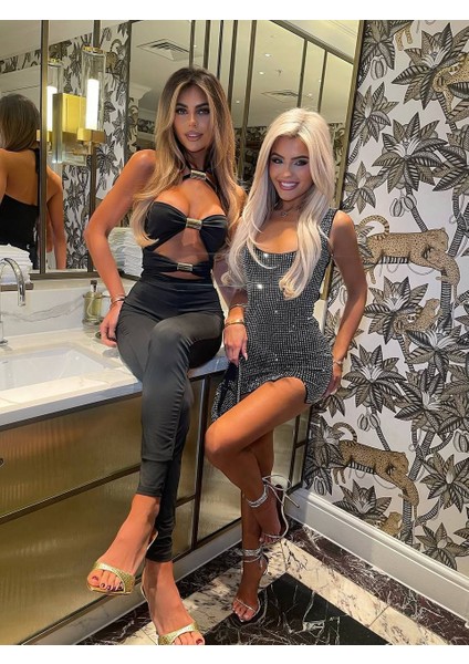 Aksesuar Detaylı Tulum fiyatları