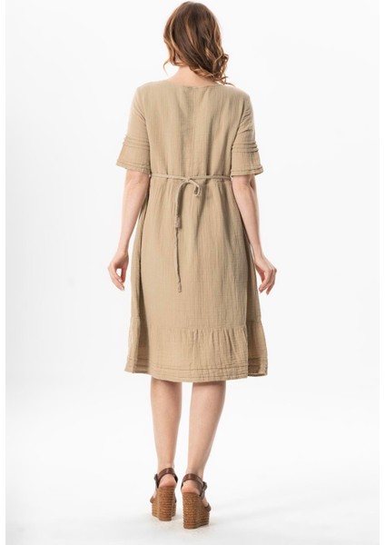 Kısa Kol Kare Yaka Dora Cep Detaylı Midi Boy Müslin Yazlık Elbise Vizon Vzn fiyatları