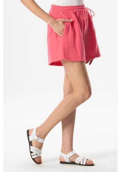 Lastik Detaylı Beli Bağcıklı Kısa Müslin Salaş Şort Beyaz Byz modelleri