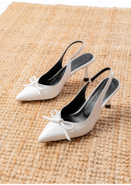 İNF-4500 Beyaz Rugan Günlük Arkası Açık Fiyonklu Topuklu Bayan Ayakkabı fırsatları