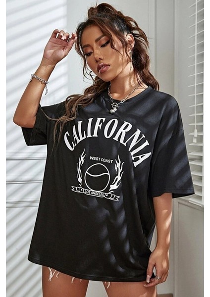 Kadın Siyah California Baskılı Oversize T-Shirt