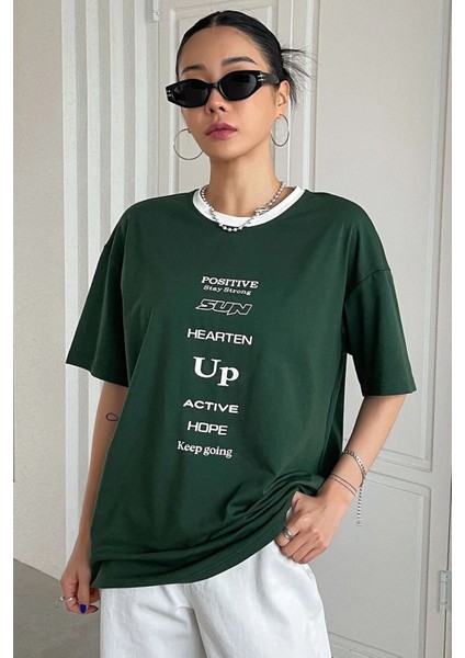 Kadın Yeşil Yaka Beyaz Positive Oversize T-Shirt Shoulder Tee