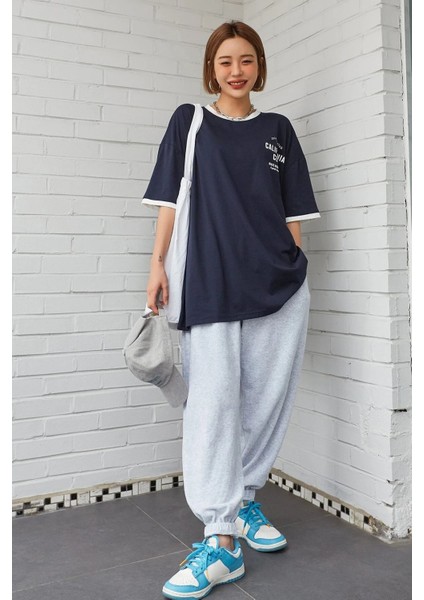 Kadın Lacivert Yaka Kol Detaylı California Club Baskılı Oversize T-Shirt fiyatları