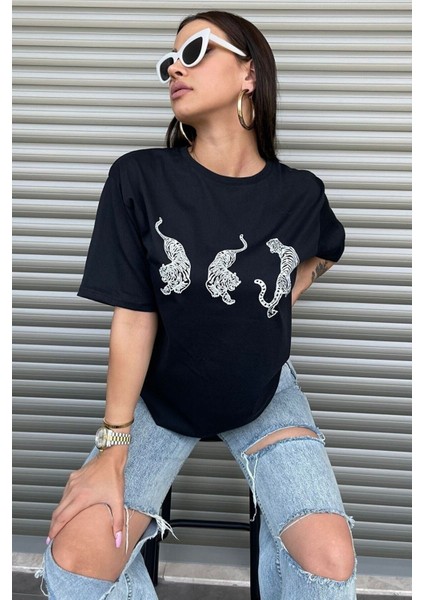 Kadın Siyah Penye Kaplan Baskılı Oversize T-Shirt fiyatları