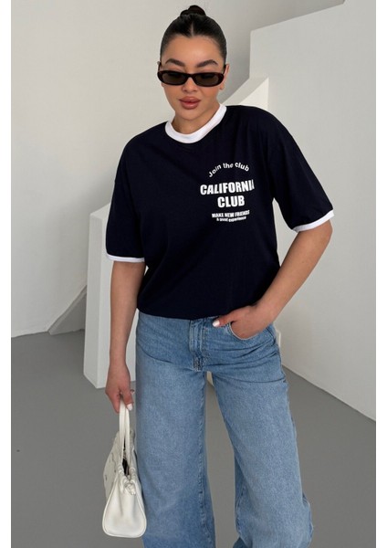 Kadın Lacivert Bisiklet Yaka Yaka Detay California Baskılı Oversize T-Shirt