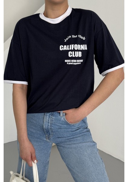 Kadın Lacivert Bisiklet Yaka Yaka Detay California Baskılı Oversize T-Shirt fiyatları